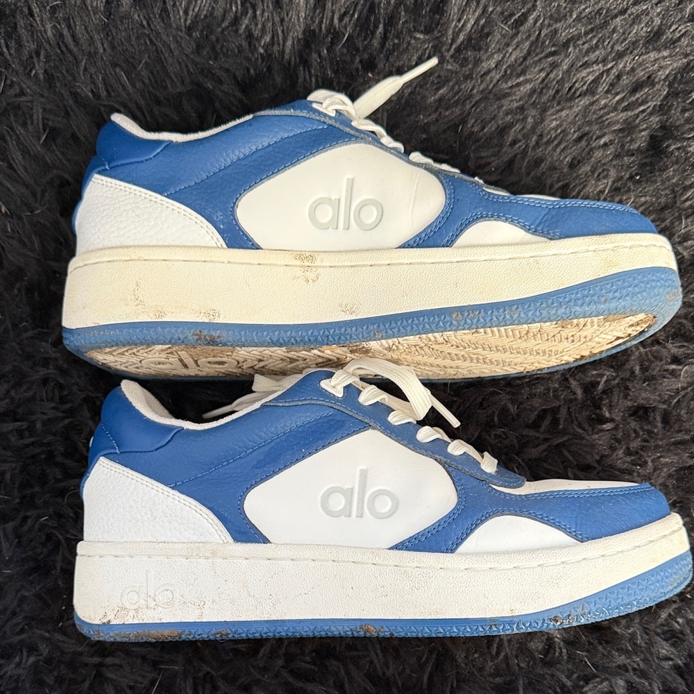 ALO Yoga Sneakers in Blue and White